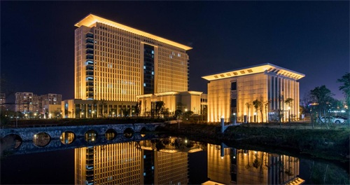 亮化工程需要具備哪些技術(shù)要求？需要什么樣的亮化資質(zhì)才能承接亮化工程？